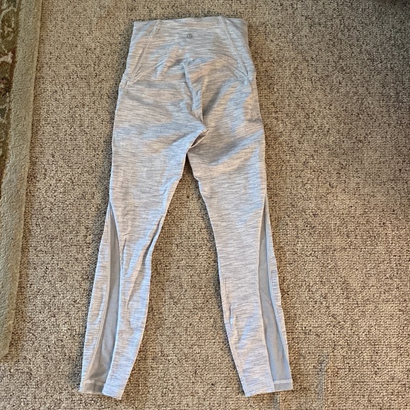 Lululemon running leggings size 4 - Picture 4 of 9